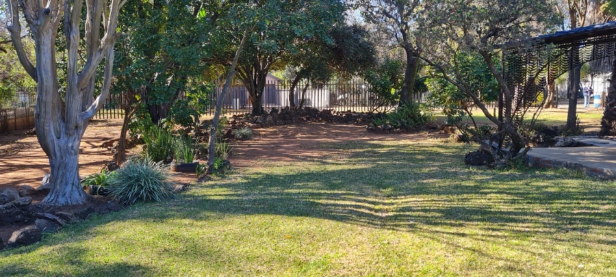 6 Bedroom Property for Sale in Kilner Park Gauteng
