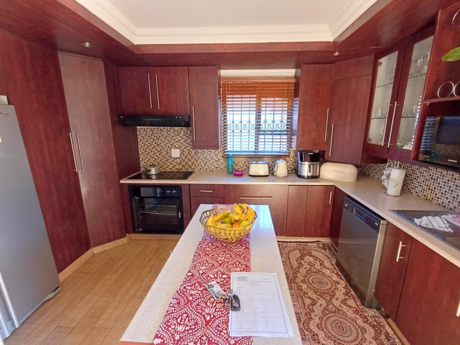 5 Bedroom Property for Sale in Vanderbijlpark CW 5 Gauteng