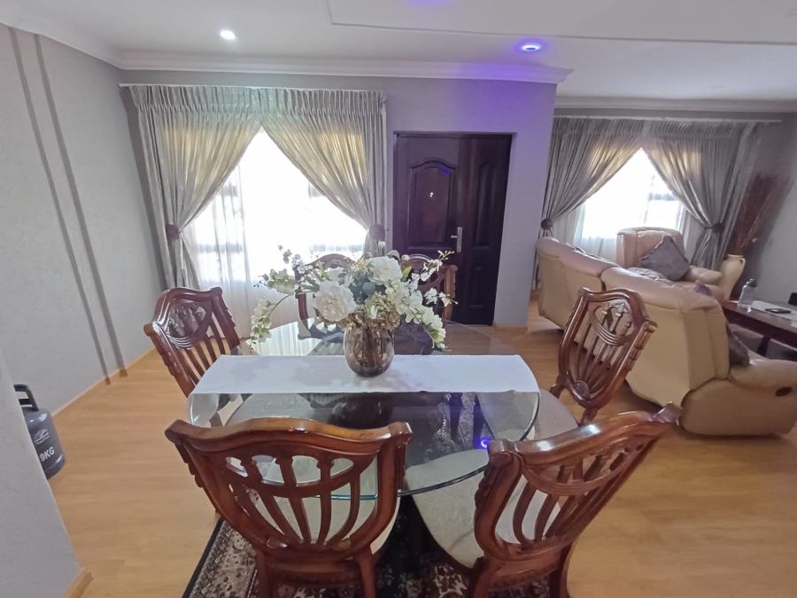 5 Bedroom Property for Sale in Vanderbijlpark CW 5 Gauteng