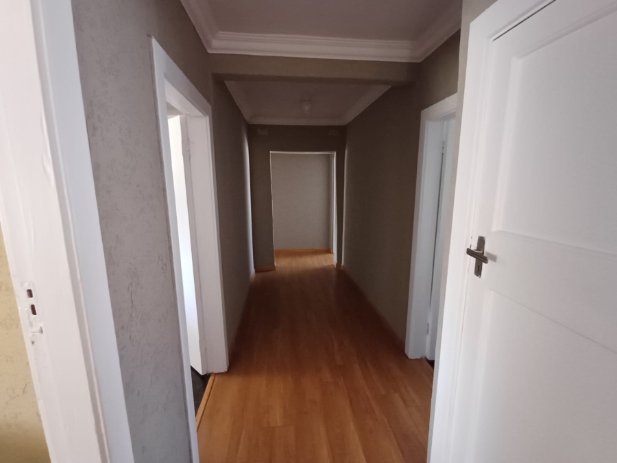 5 Bedroom Property for Sale in Vanderbijlpark CW 5 Gauteng