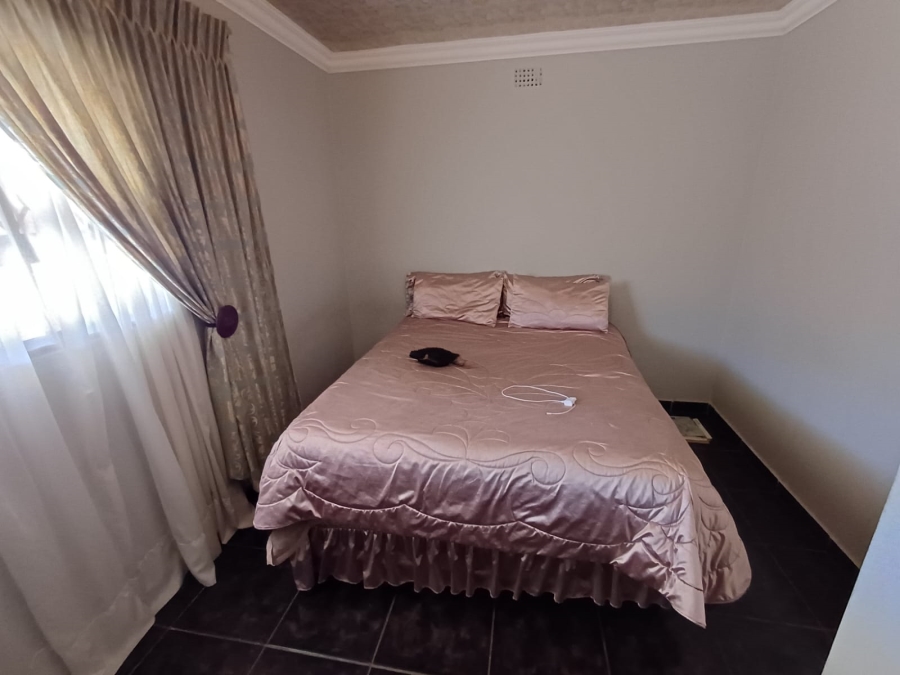 5 Bedroom Property for Sale in Vanderbijlpark CW 5 Gauteng