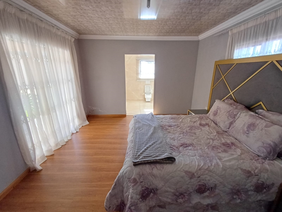 5 Bedroom Property for Sale in Vanderbijlpark CW 5 Gauteng