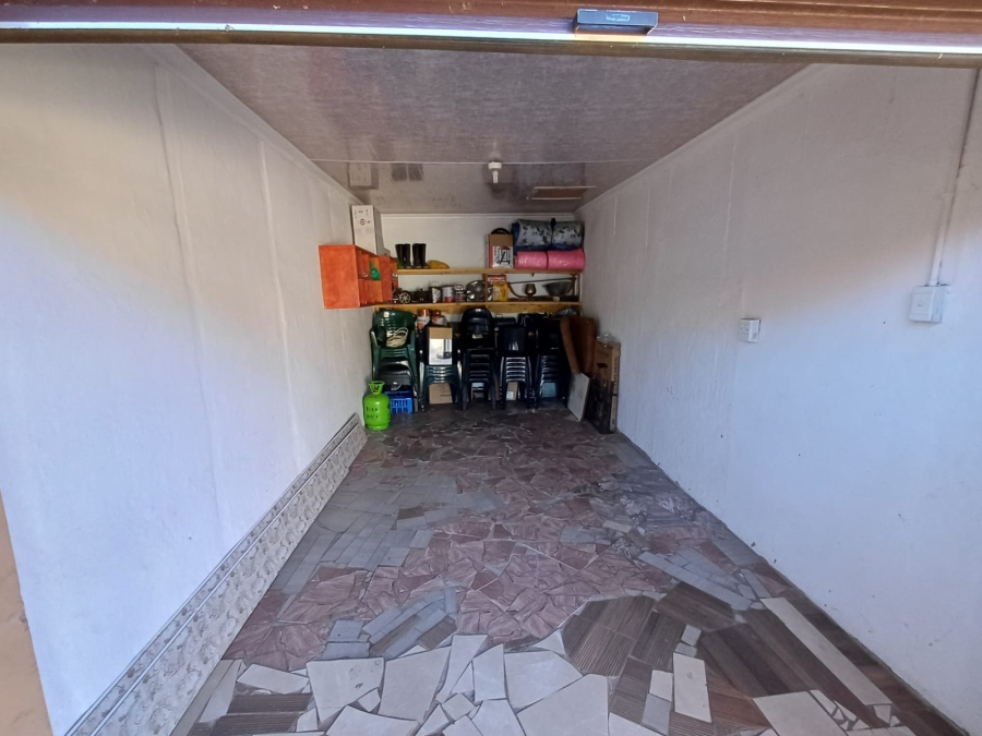 5 Bedroom Property for Sale in Vanderbijlpark CW 5 Gauteng