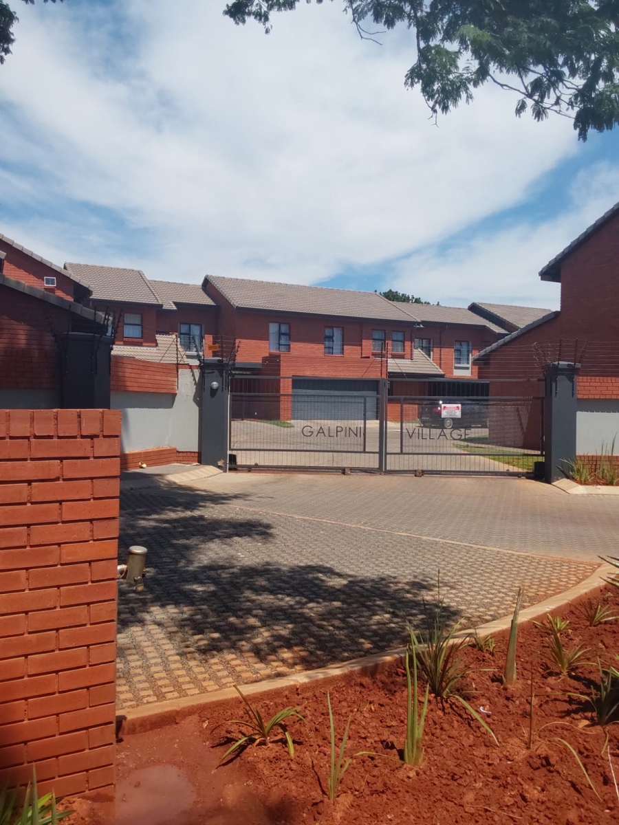 3 Bedroom Property for Sale in Theresa Park Gauteng