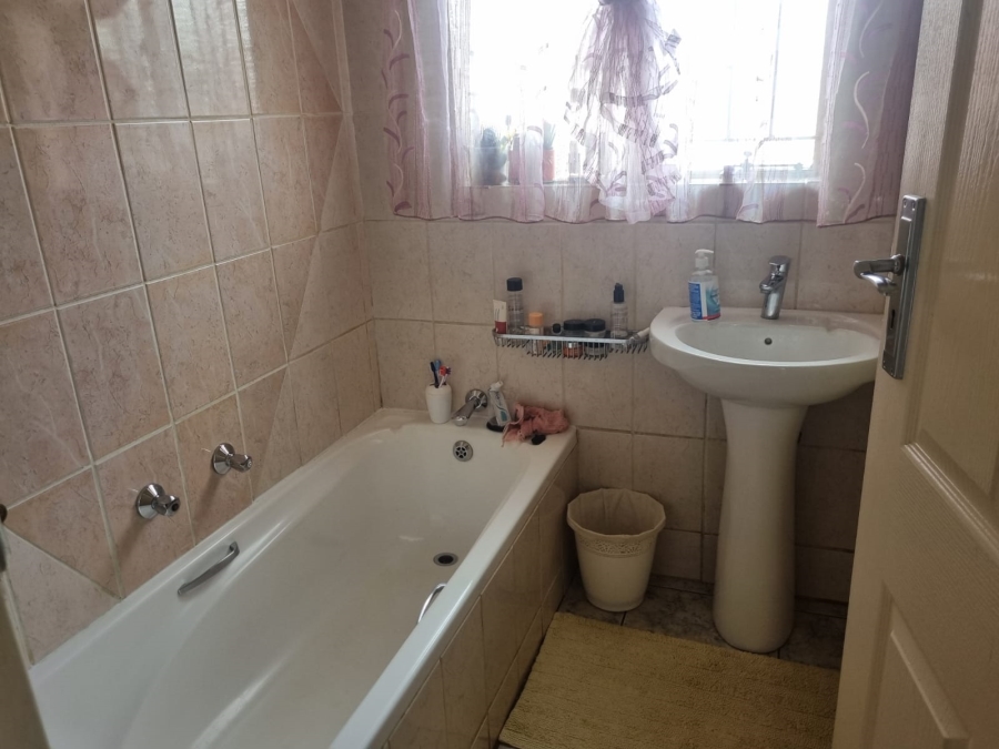 3 Bedroom Property for Sale in Clarina Gauteng