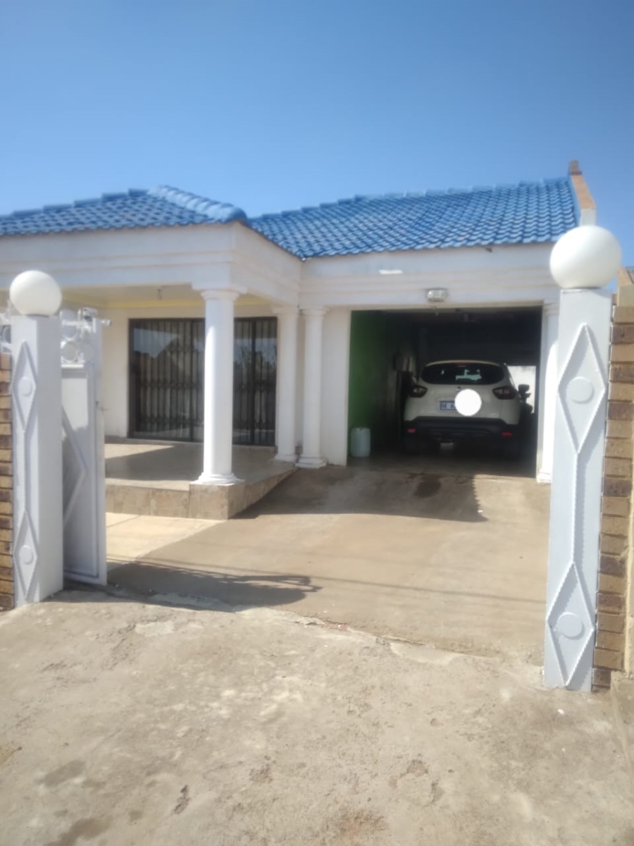 2 Bedroom Property for Sale in Mabopane Unit B Gauteng