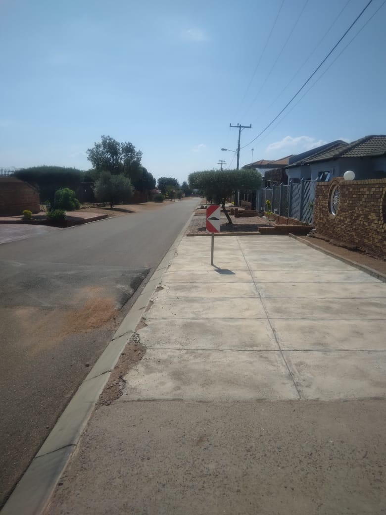 2 Bedroom Property for Sale in Mabopane Unit B Gauteng