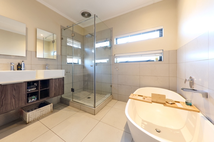 3 Bedroom Property for Sale in Bryanston Gauteng