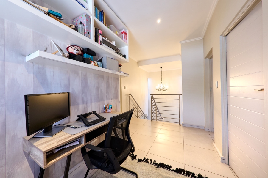 3 Bedroom Property for Sale in Bryanston Gauteng