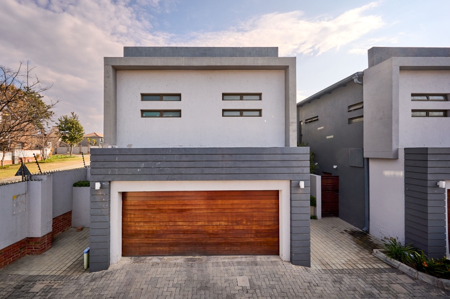 3 Bedroom Property for Sale in Bryanston Gauteng