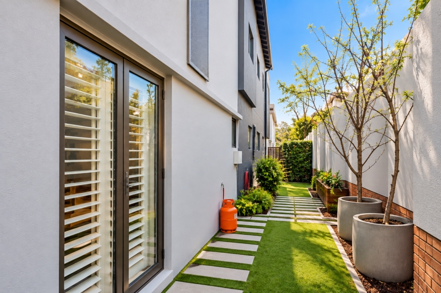 3 Bedroom Property for Sale in Bryanston Gauteng