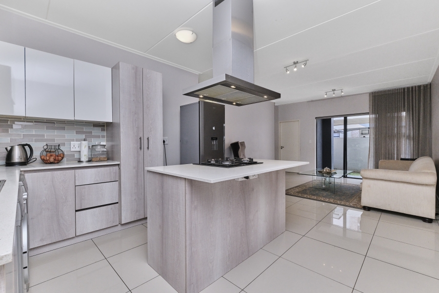 2 Bedroom Property for Sale in Bryanston Gauteng