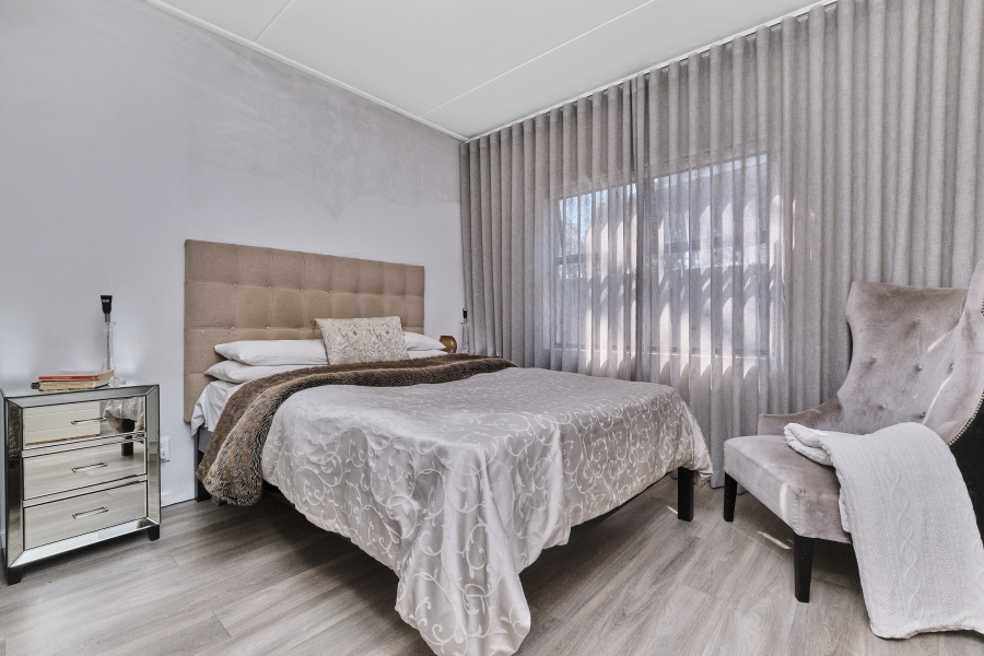2 Bedroom Property for Sale in Bryanston Gauteng
