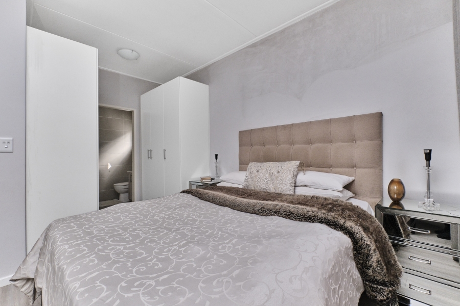 2 Bedroom Property for Sale in Bryanston Gauteng