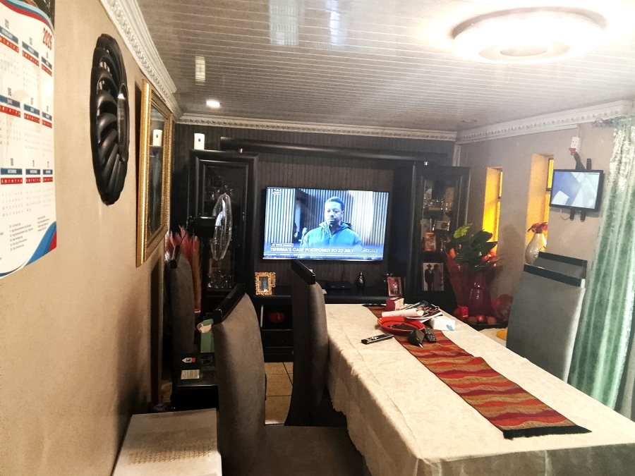 5 Bedroom Property for Sale in Vosloorus Ext 14 Gauteng