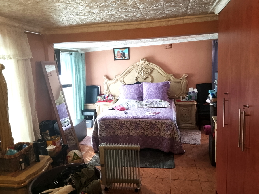 5 Bedroom Property for Sale in Vosloorus Ext 14 Gauteng