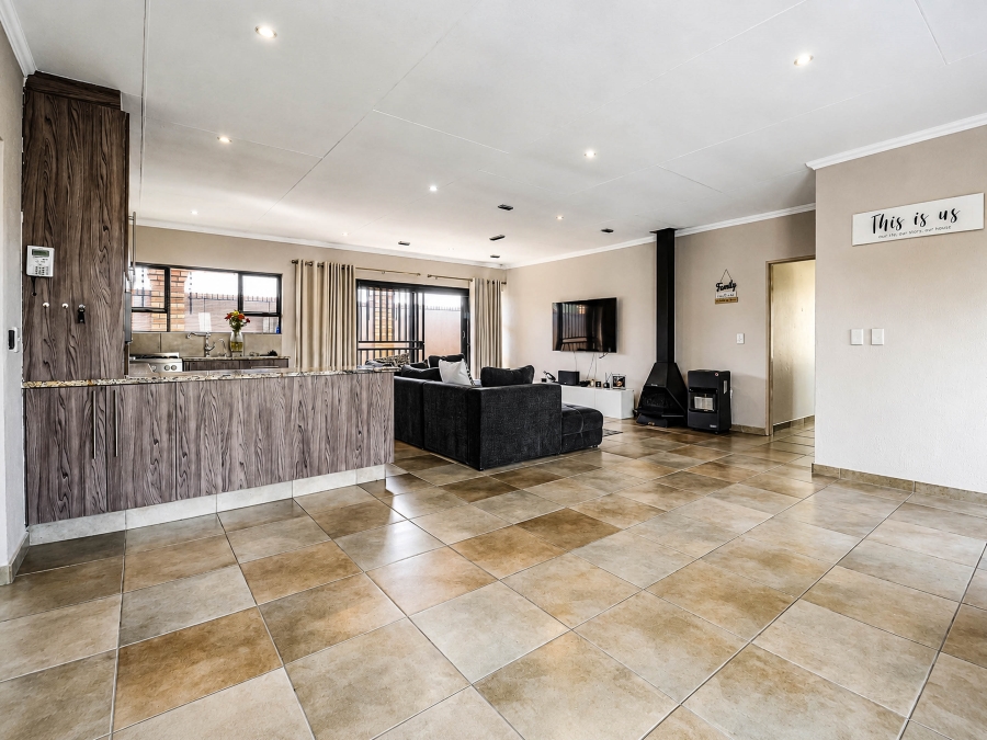 3 Bedroom Property for Sale in Terenure Gauteng