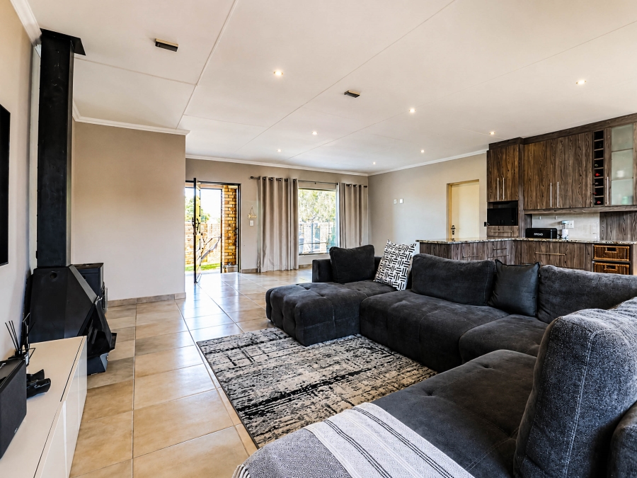 3 Bedroom Property for Sale in Terenure Gauteng