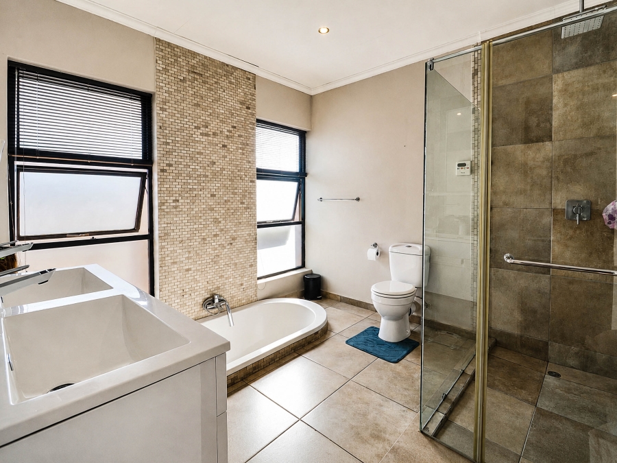 3 Bedroom Property for Sale in Terenure Gauteng