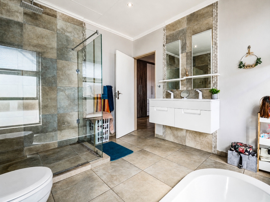 3 Bedroom Property for Sale in Terenure Gauteng