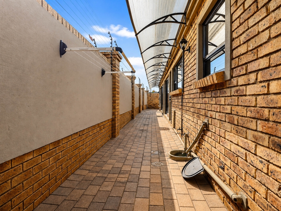 3 Bedroom Property for Sale in Terenure Gauteng