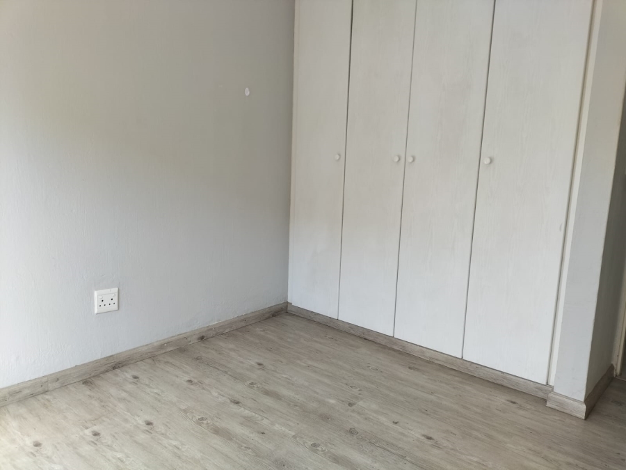 2 Bedroom Property for Sale in Honeypark Gauteng