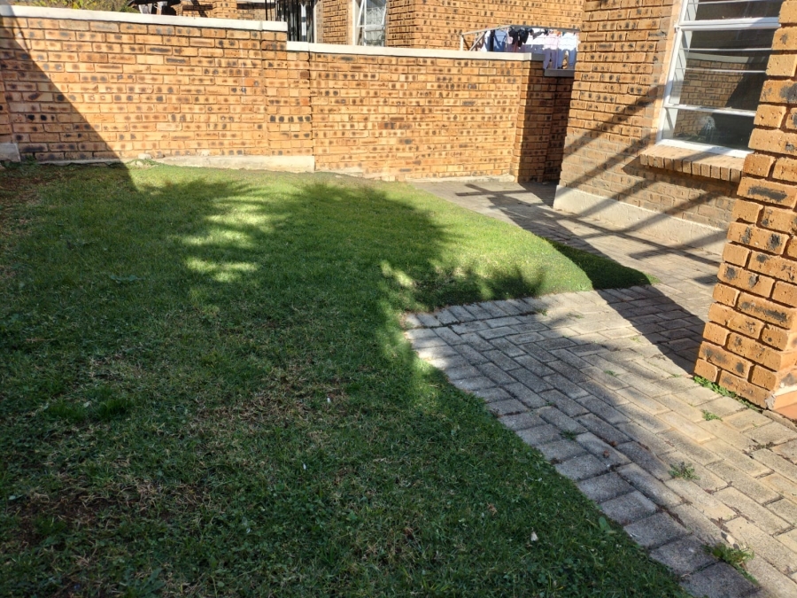 2 Bedroom Property for Sale in Honeypark Gauteng