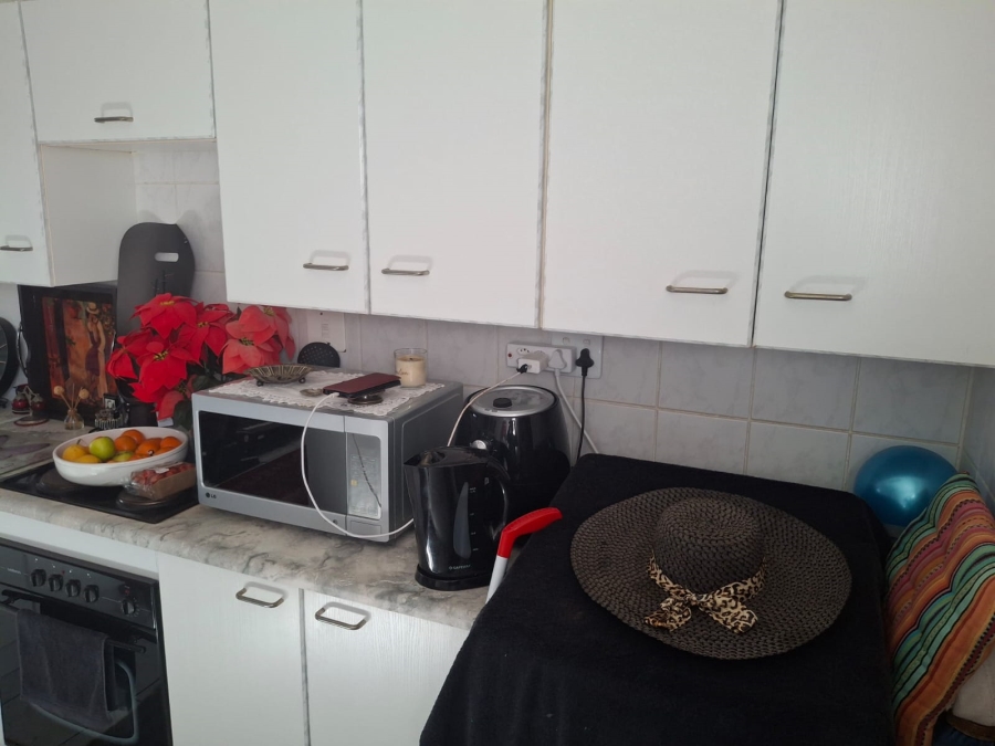 2 Bedroom Property for Sale in Eike Park Gauteng