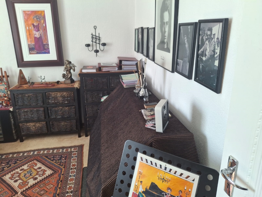 2 Bedroom Property for Sale in Eike Park Gauteng