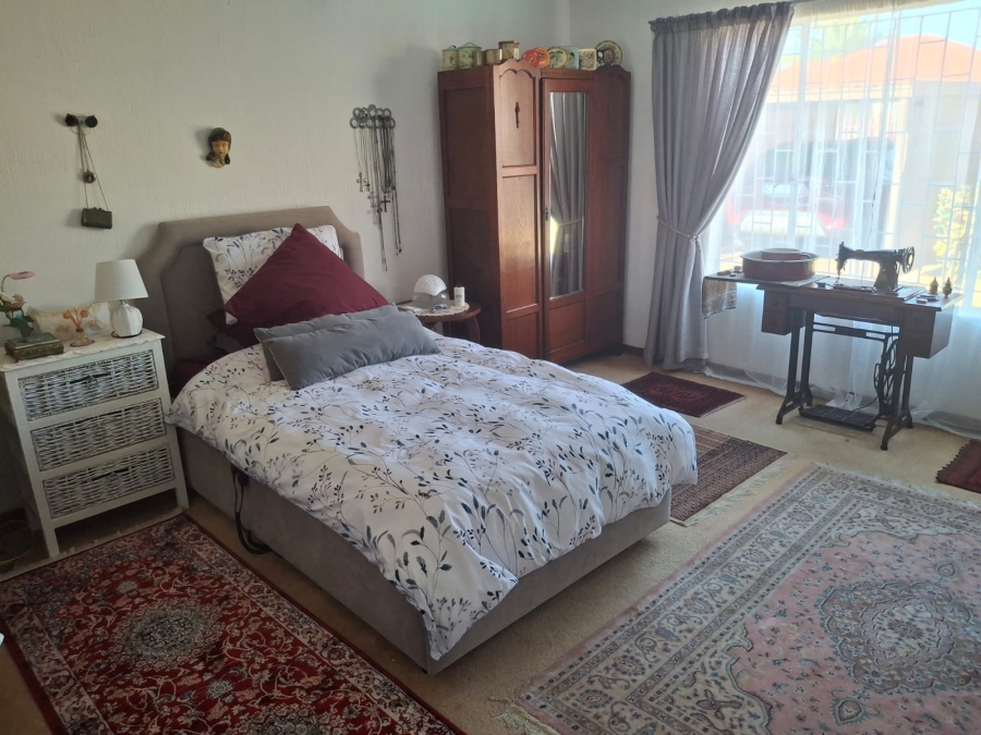 2 Bedroom Property for Sale in Eike Park Gauteng