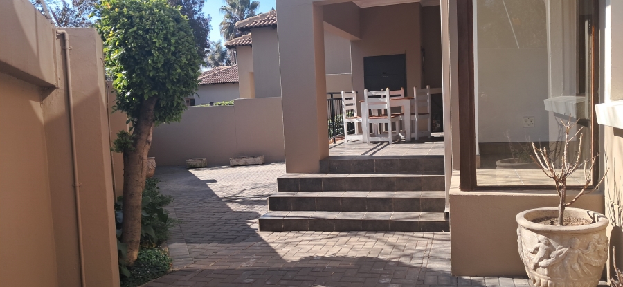 To Let 3 Bedroom Property for Rent in Monument Gauteng