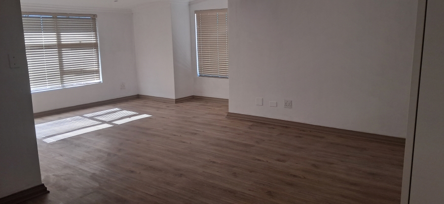 To Let 3 Bedroom Property for Rent in Monument Gauteng