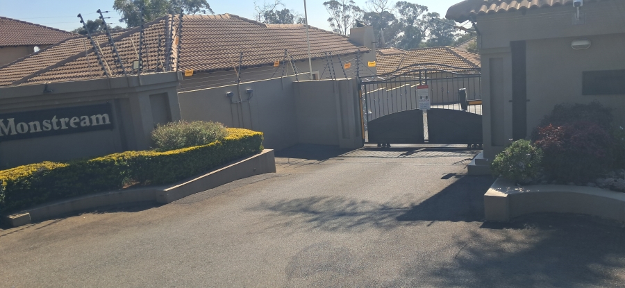 To Let 3 Bedroom Property for Rent in Monument Gauteng