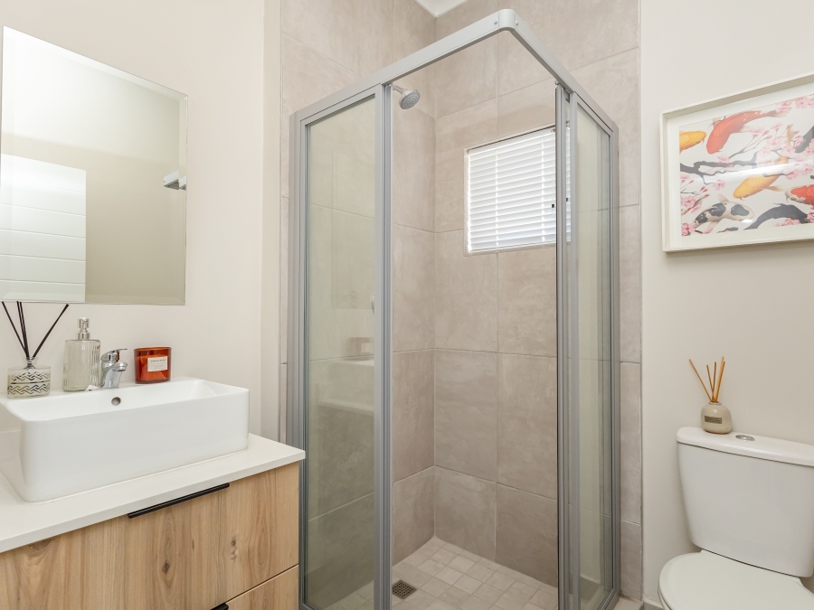 2 Bedroom Property for Sale in Glen Austin Gauteng