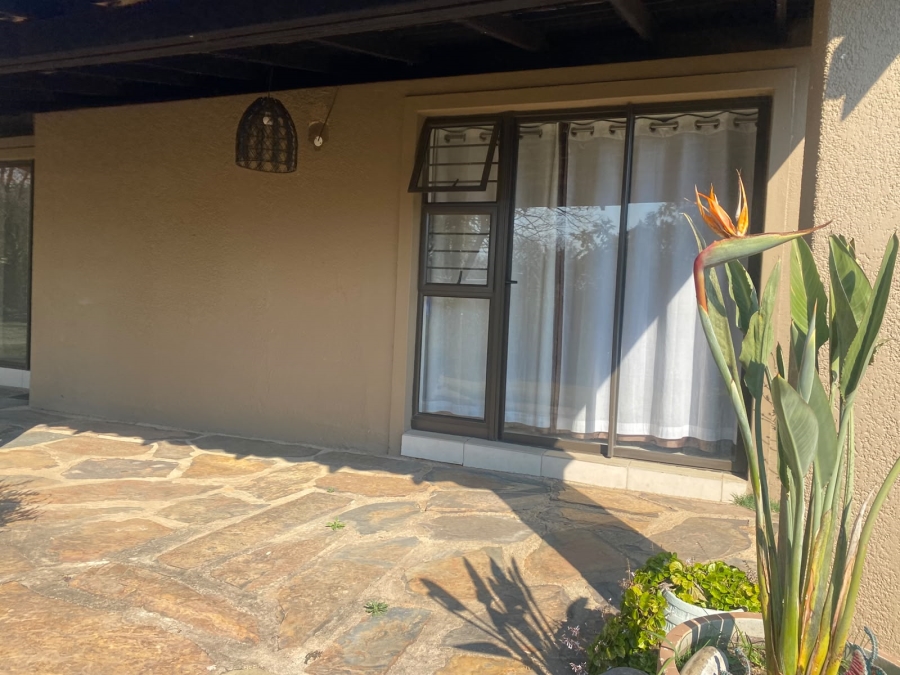 To Let 2 Bedroom Property for Rent in Chartwell Gauteng