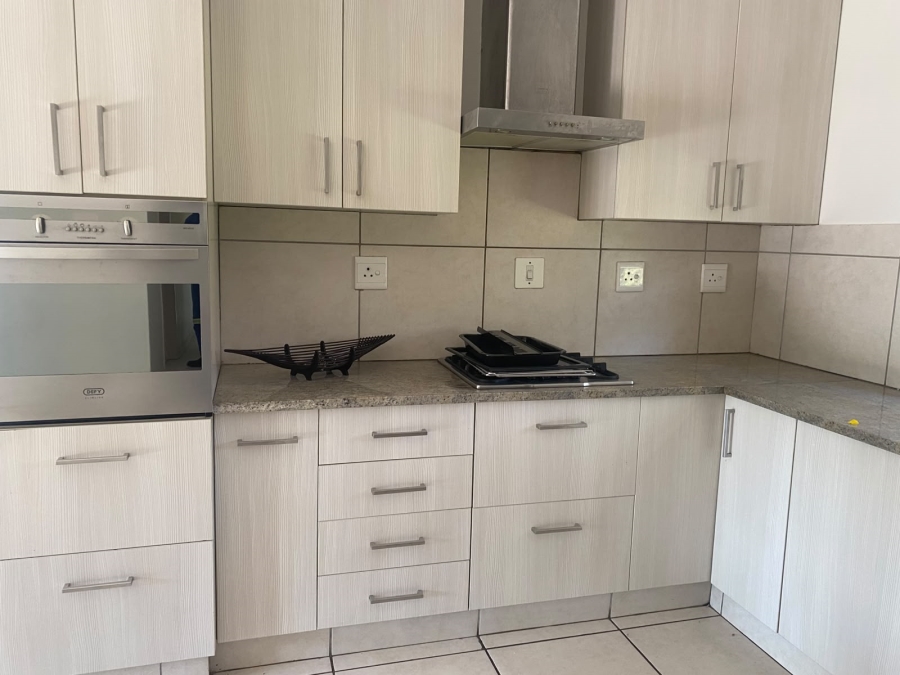 To Let 2 Bedroom Property for Rent in Chartwell Gauteng
