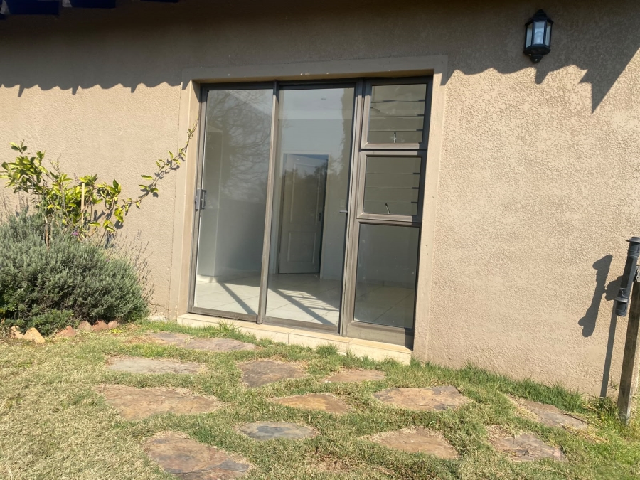 To Let 2 Bedroom Property for Rent in Chartwell Gauteng