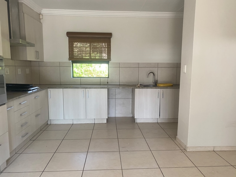 To Let 2 Bedroom Property for Rent in Chartwell Gauteng