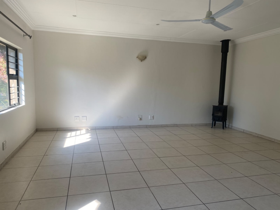 To Let 2 Bedroom Property for Rent in Chartwell Gauteng