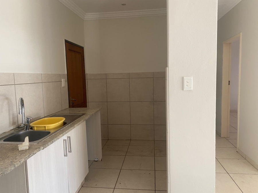 To Let 2 Bedroom Property for Rent in Chartwell Gauteng
