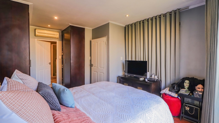 To Let 2 Bedroom Property for Rent in Morningside Gauteng