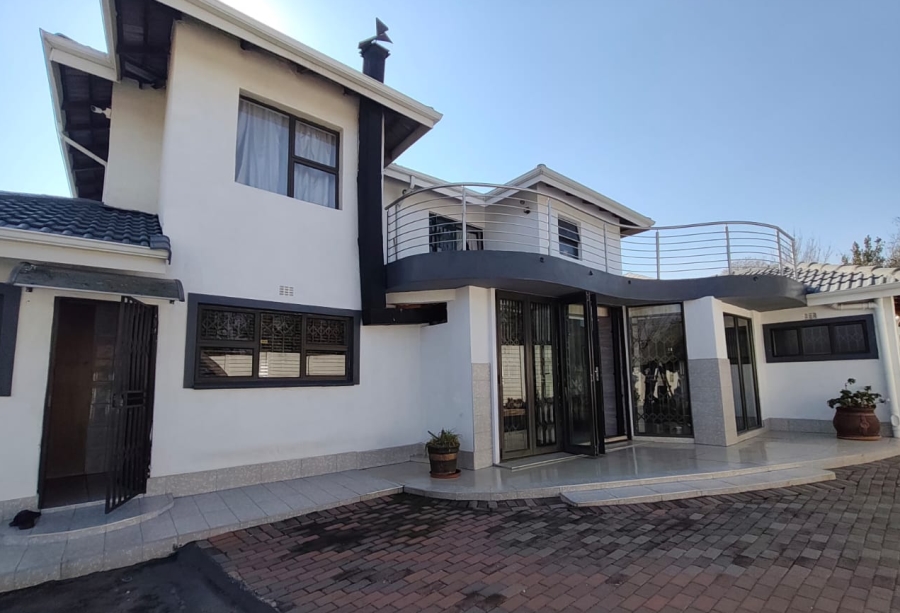 4 Bedroom Property for Sale in Brackendowns Gauteng