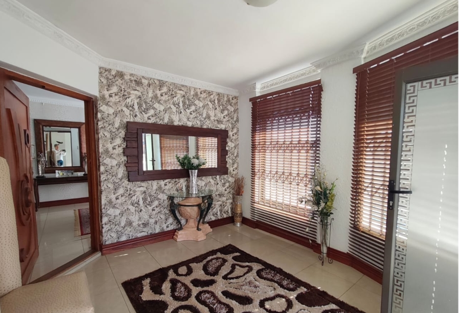 4 Bedroom Property for Sale in Brackendowns Gauteng