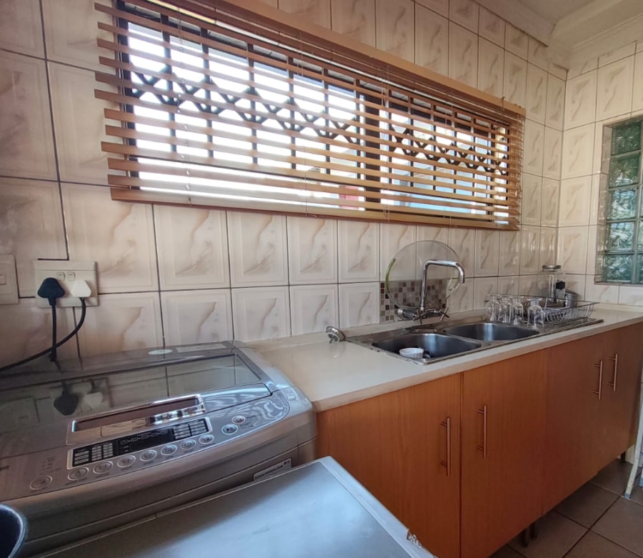 4 Bedroom Property for Sale in Brackendowns Gauteng