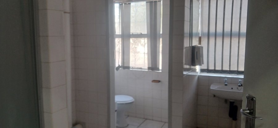 To Let Commercial Property for Rent in Sebenza Gauteng