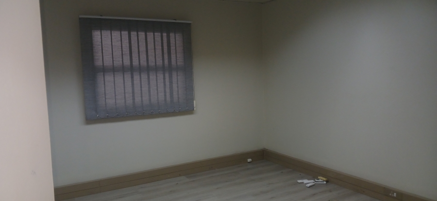 To Let Commercial Property for Rent in Sebenza Gauteng