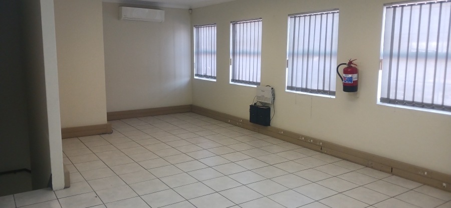 To Let Commercial Property for Rent in Sebenza Gauteng
