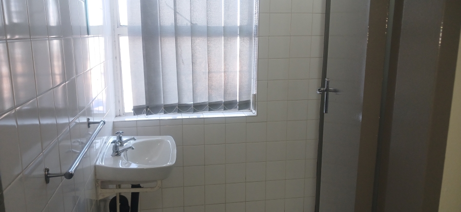 To Let Commercial Property for Rent in Sebenza Gauteng