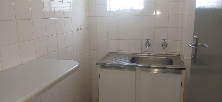 To Let Commercial Property for Rent in Sebenza Gauteng