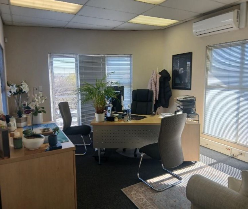 To Let Commercial Property for Rent in Longmeadow Gauteng